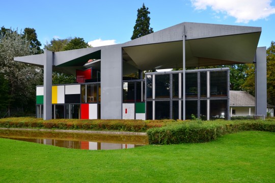 Pavillon_Le_Corbusier_2012-09-30_00-32-17