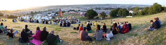 800px-Glastonbury-2009