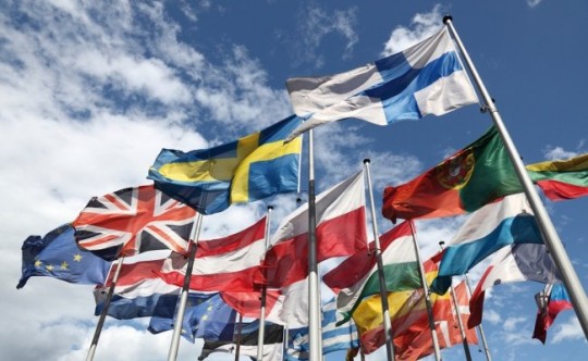 flags-of-european-union-650x450-650x400