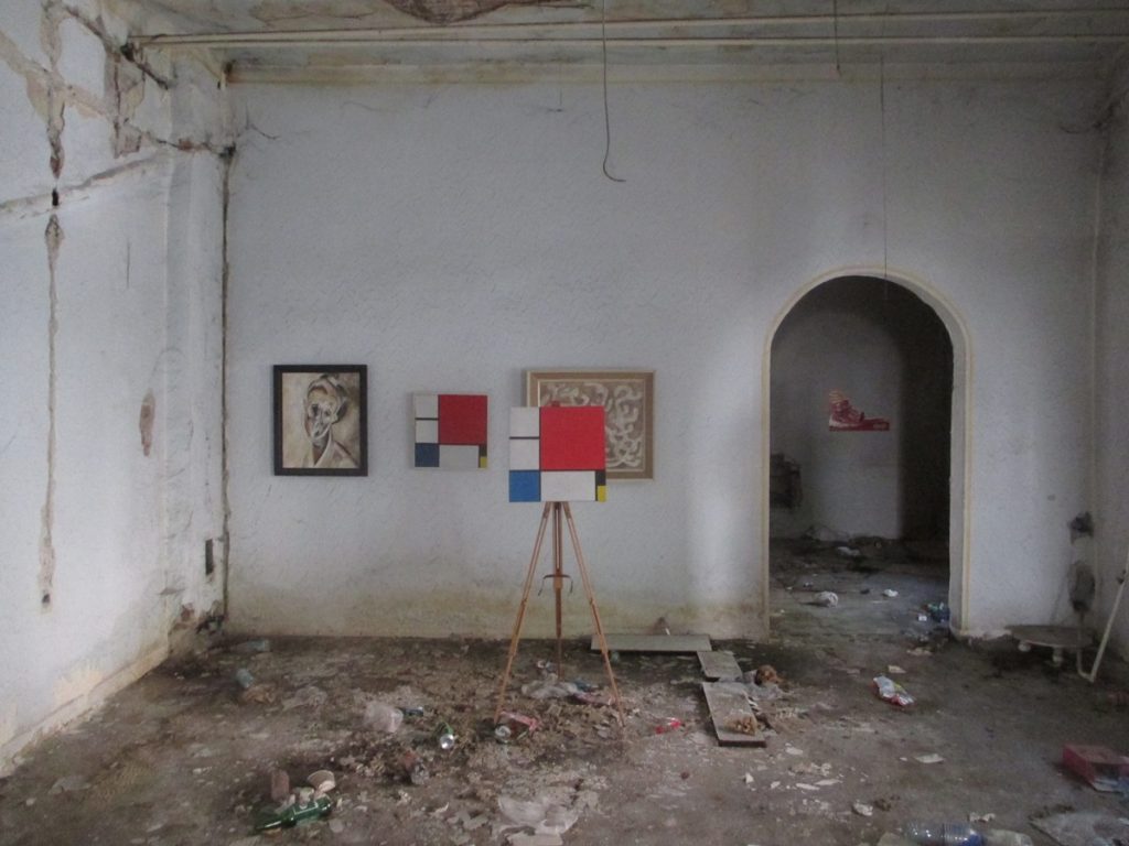 Sl. 7: „Kako kopirati Mondrijana“, obnovljeno sećanje, napuštena fabrika, Zemun 2021